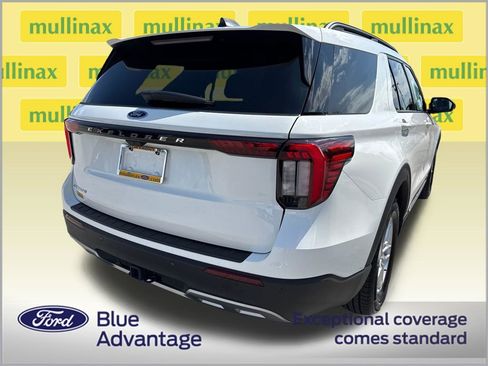Certified 2025 Ford Explorer Active w/ Active Comfort Package image 4
