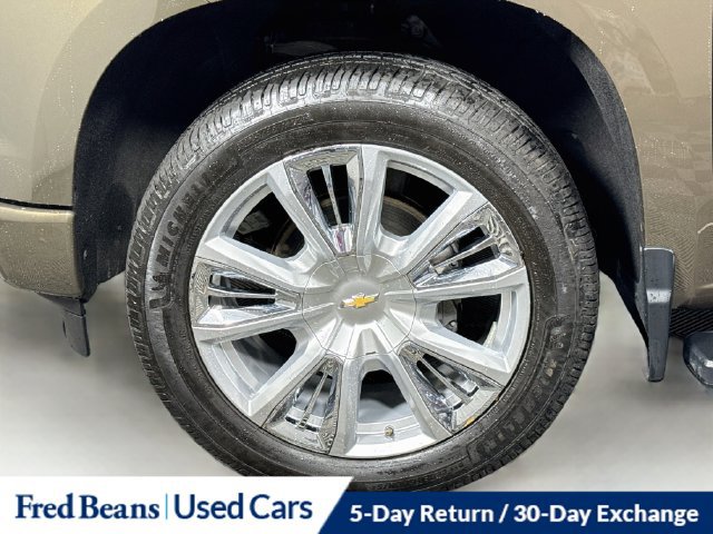Used 2023 Chevrolet Silverado 1500 High Country w/ High Country Premium Package AWD/4WD image 37