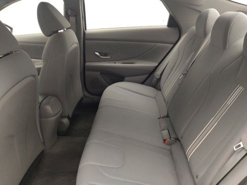 Used 2021 Hyundai Elantra SEL FWD image 18