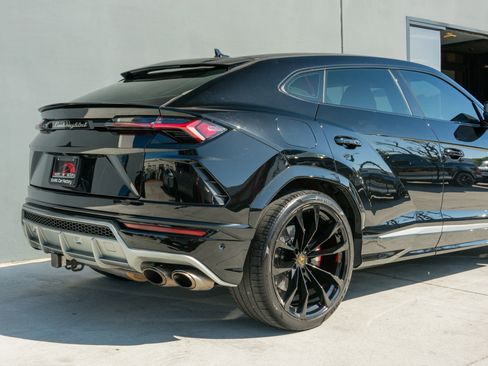 Used 2020 Lamborghini Urus image 35