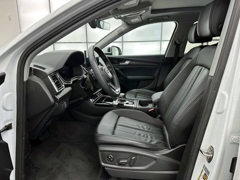 Used 2023 Audi Q5 2.0T Premium Plus w/ Premium Plus Package AWD/4WD image 12