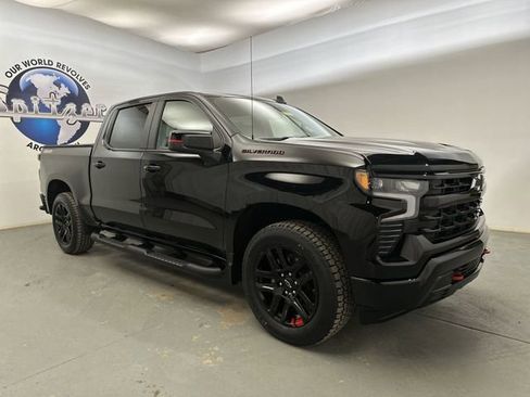 Used 2023 Chevrolet Silverado 1500 RST w/ Redline Edition AWD/4WD image 13