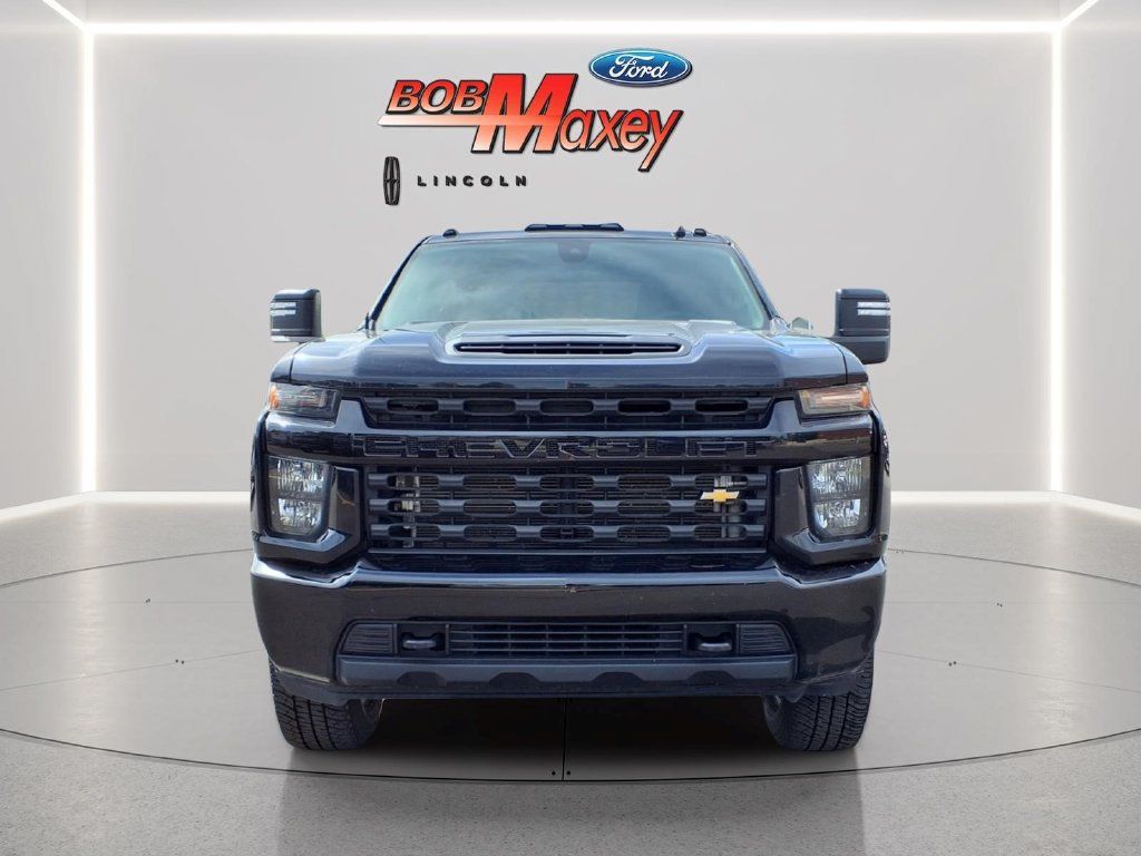 Used 2022 Chevrolet Silverado 2500 Custom w/ Custom Value Package AWD/4WD image 2