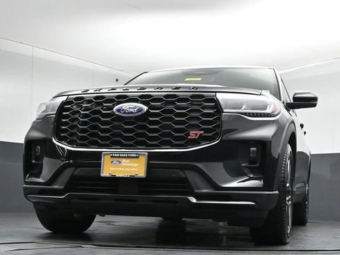 Certified 2025 Ford Explorer ST AWD/4WD image 41