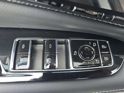 Certified 2025 Cadillac Optiq Luxury 1 image 27