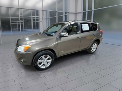 Used 2009 Toyota RAV4 Limited image 4