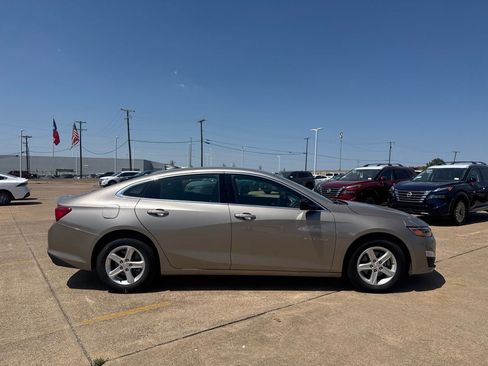 Used 2025 Chevrolet Malibu LS FWD image 23