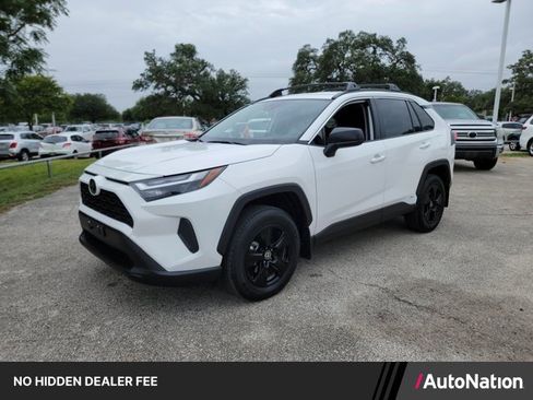 Used 2025 Toyota RAV4 LE AWD/4WD image 1