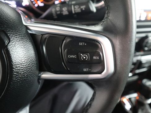 Used 2022 Jeep Wrangler Unlimited Sahara AWD/4WD image 29