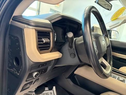 Used 2022 Ford Expedition Max Limited AWD/4WD image 24