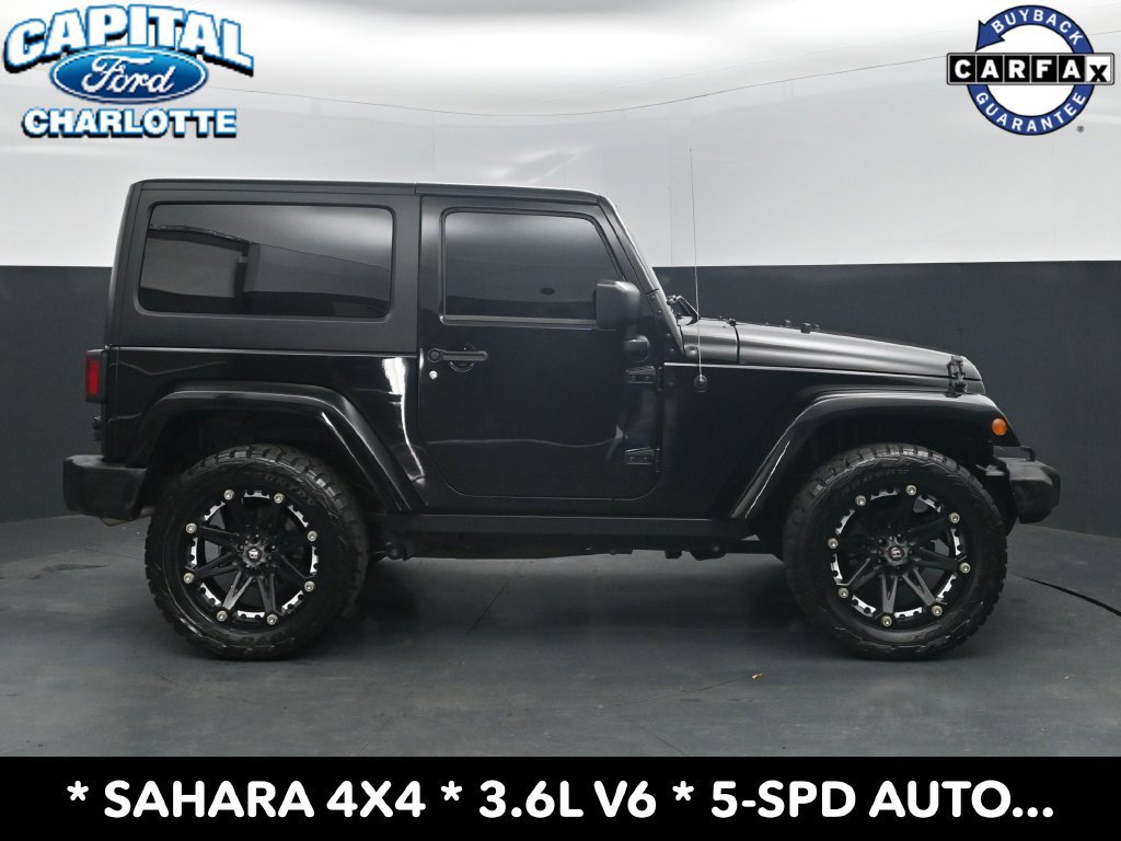Used 2017 Jeep Wrangler Sahara w/ Connectivity Group AWD/4WD image 23