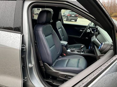 Used 2025 Chevrolet Blazer RS AWD/4WD image 8