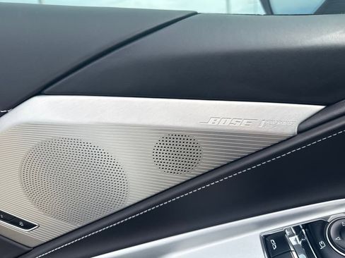 Used 2024 Chevrolet Corvette Stingray Premium Cpe w/ 3LT image 17