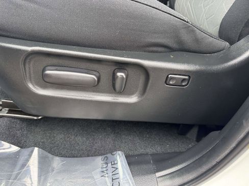 Certified 2022 Toyota Tacoma TRD Off-Road image 29