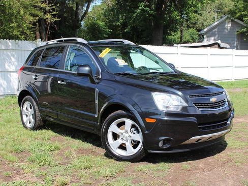 Used 2014 Chevrolet Captiva Sport LTZ FWD image 3