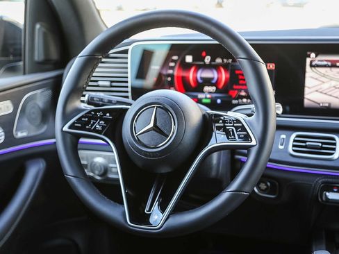 Used 2025 Mercedes-Benz GLE 450e 4MATIC image 15