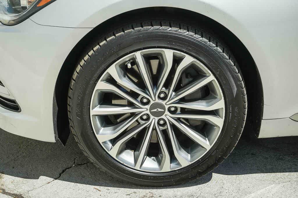 Used 2017 Genesis G80 3.8 RWD image 9
