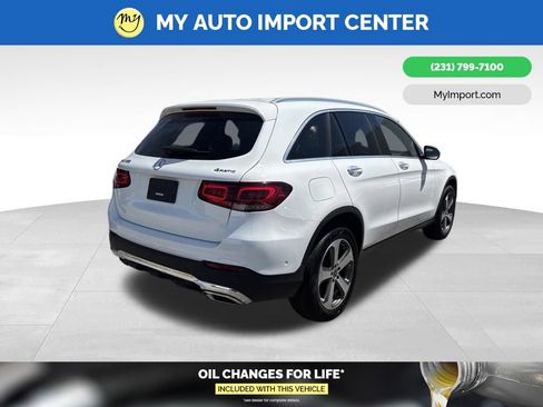 Used 2022 Mercedes-Benz GLC 300 4MATIC w/ Driver Assistance Package image 5