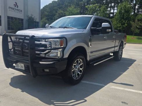 Used 2022 Ford F250 Lariat w/ Lariat Value Package AWD/4WD image 2