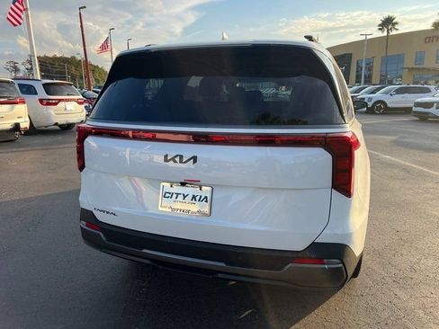 New 2026 Kia Carnival SX w/ SX Dark Edition Package FWD image 7