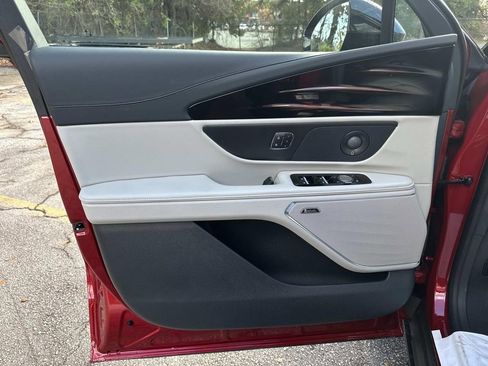 New 2026 Lincoln Nautilus Reserve image 10