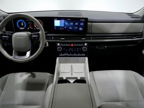 Used 2025 Hyundai Santa Fe SEL image 10