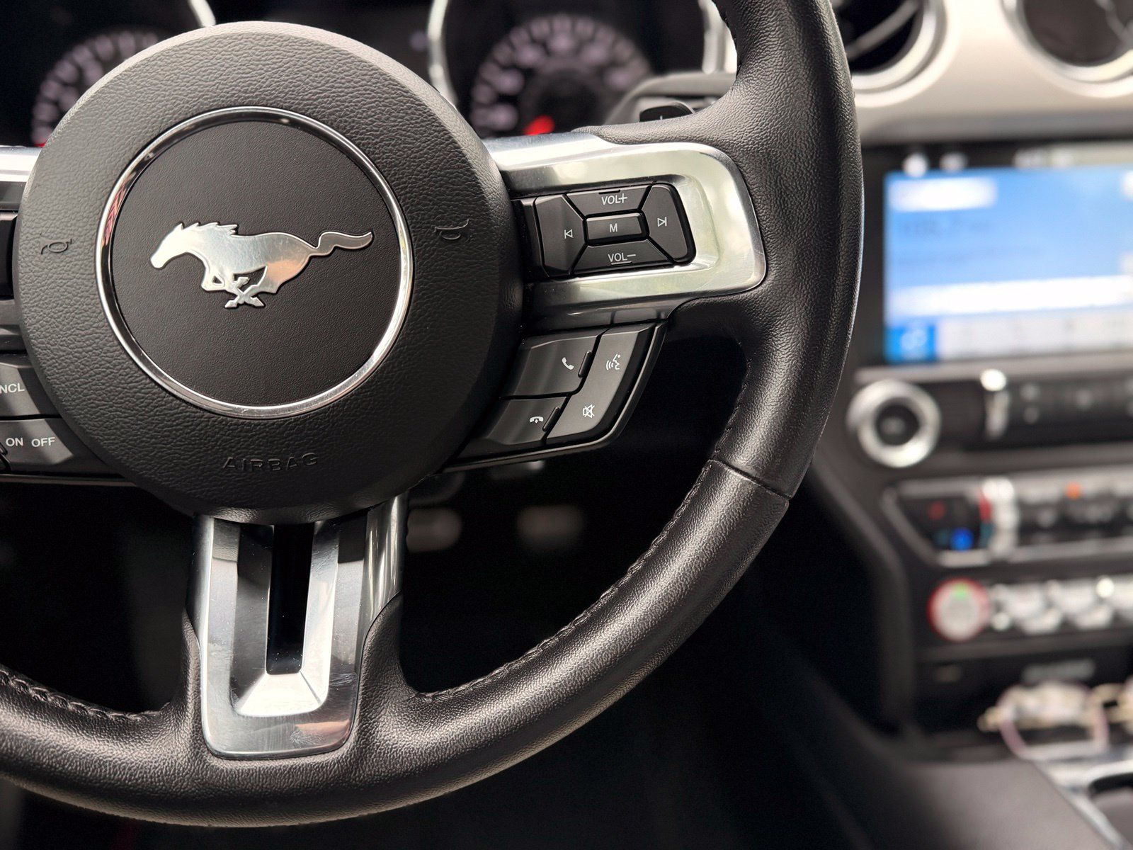 Used 2017 Ford Mustang Premium RWD image 27