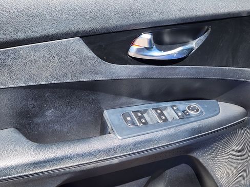 Used 2021 Kia Forte GT-Line FWD image 16