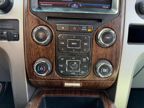 Used 2013 Ford F150 Lariat w/ Lariat Chrome Pkg image 19