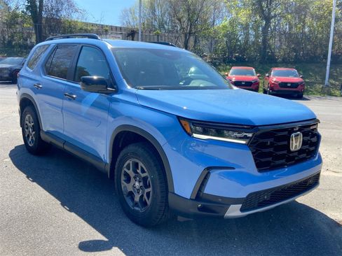 New 2025 Honda Pilot TrailSport image 5