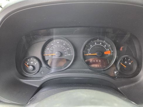 Used 2015 Jeep Patriot High Altitude FWD image 16