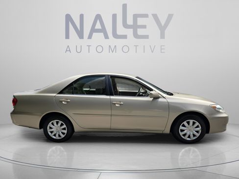 Used 2005 Toyota Camry LE FWD image 6