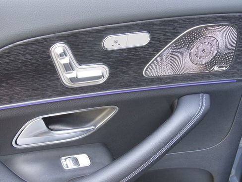 New 2026 Mercedes-Benz GLS 450 4MATIC image 16