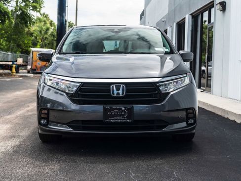 Used 2023 Honda Odyssey Touring image 2