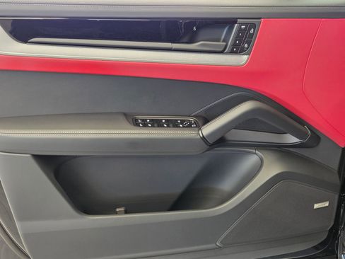 New 2026 Porsche Cayenne Coupe AWD/4WD image 14