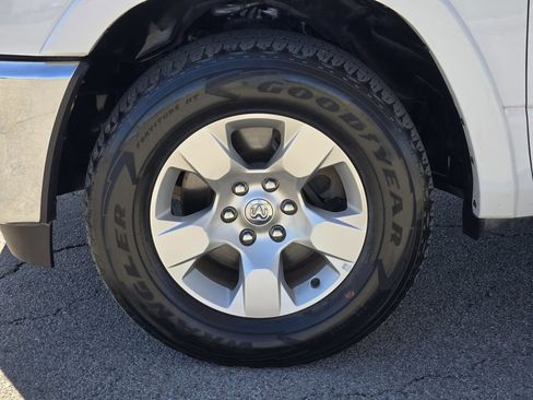 Used 2025 RAM 1500 Big Horn AWD/4WD image 8