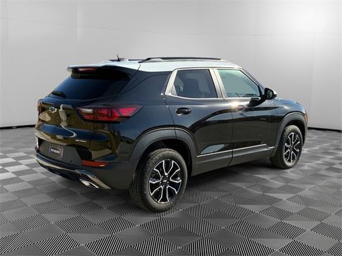 New 2025 Chevrolet TrailBlazer ACTIV w/ Convenience Package image 3