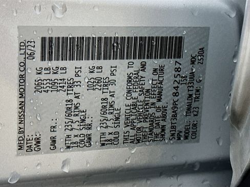 Used 2023 Nissan Rogue SV image 12