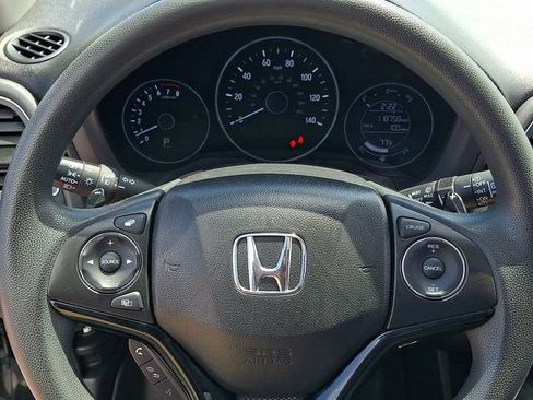 Used 2018 Honda HR-V EX image 19