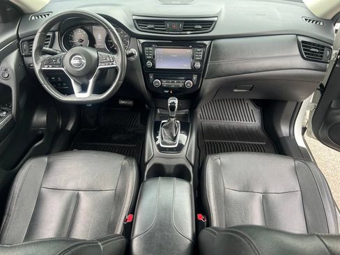 Used 2017 Nissan Rogue SL w/ SL Premium Package AWD/4WD image 16