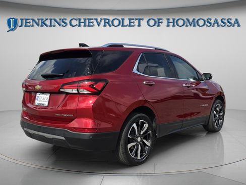Used 2022 Chevrolet Equinox Premier AWD/4WD image 3