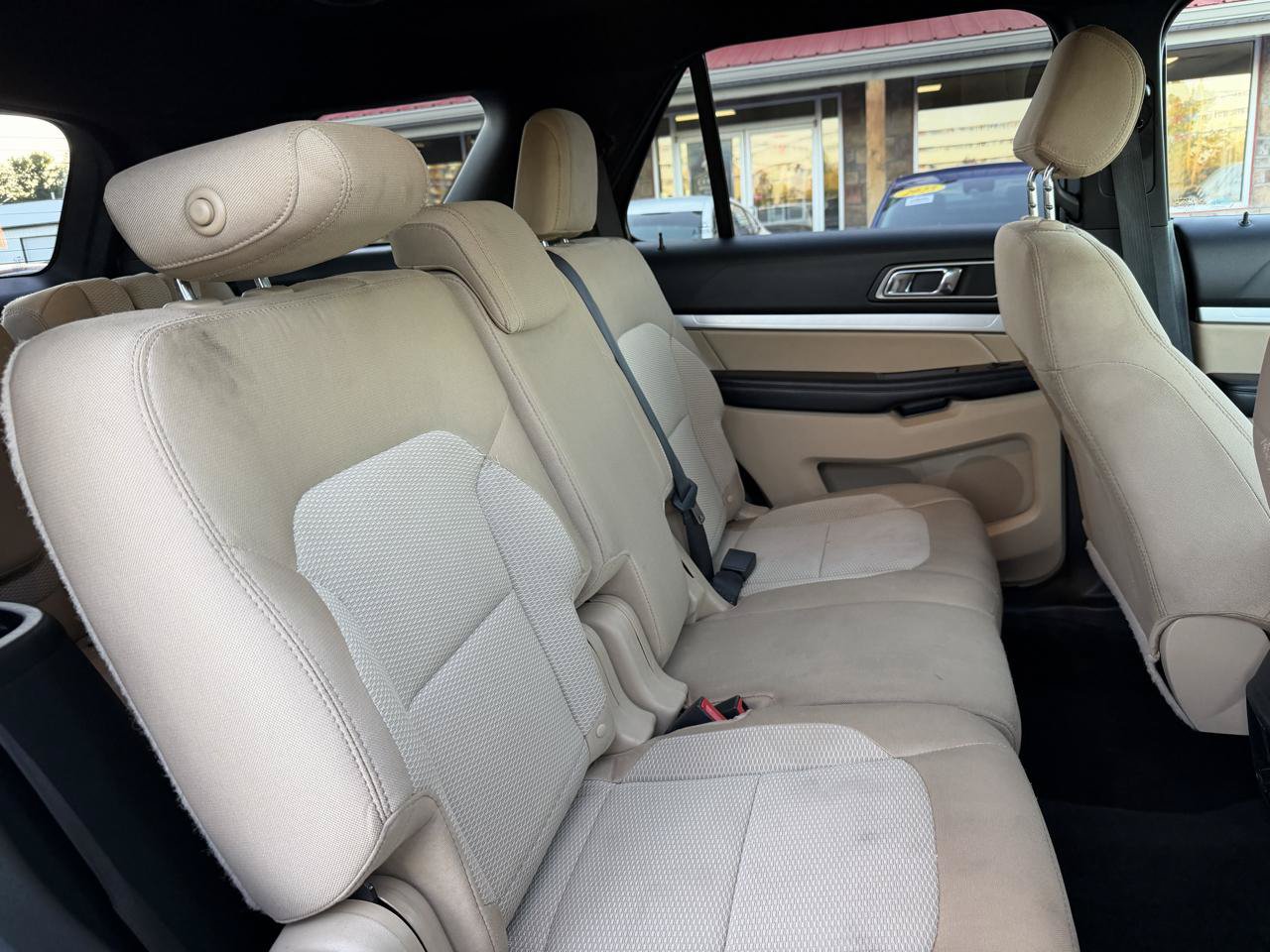 Used 2017 Ford Explorer XLT AWD/4WD image 21