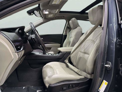 Used 2021 Cadillac XT4 Luxury w/ Cold Weather Package AWD/4WD image 32