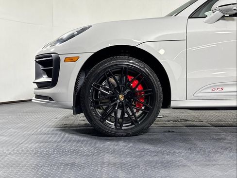 Certified 2023 Porsche Macan GTS AWD/4WD image 32