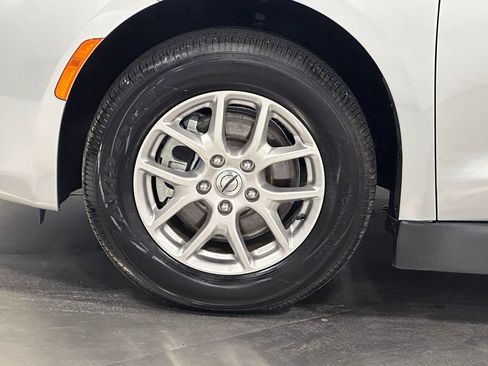 Used 2023 Chrysler Voyager LX FWD image 30