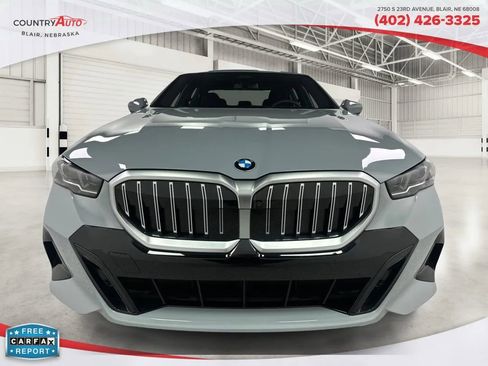 Used 2024 BMW 530i xDrive w/ M Sport Package image 7