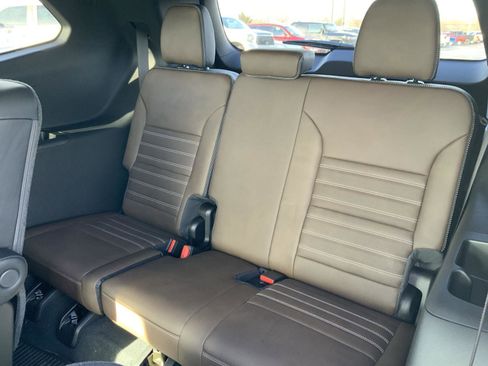 New 2026 GMC Acadia Denali Ultimate w/ LPO, Floor Liner Package image 65