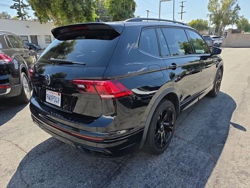 Used 2023 Volkswagen Tiguan SE R-Line image 4