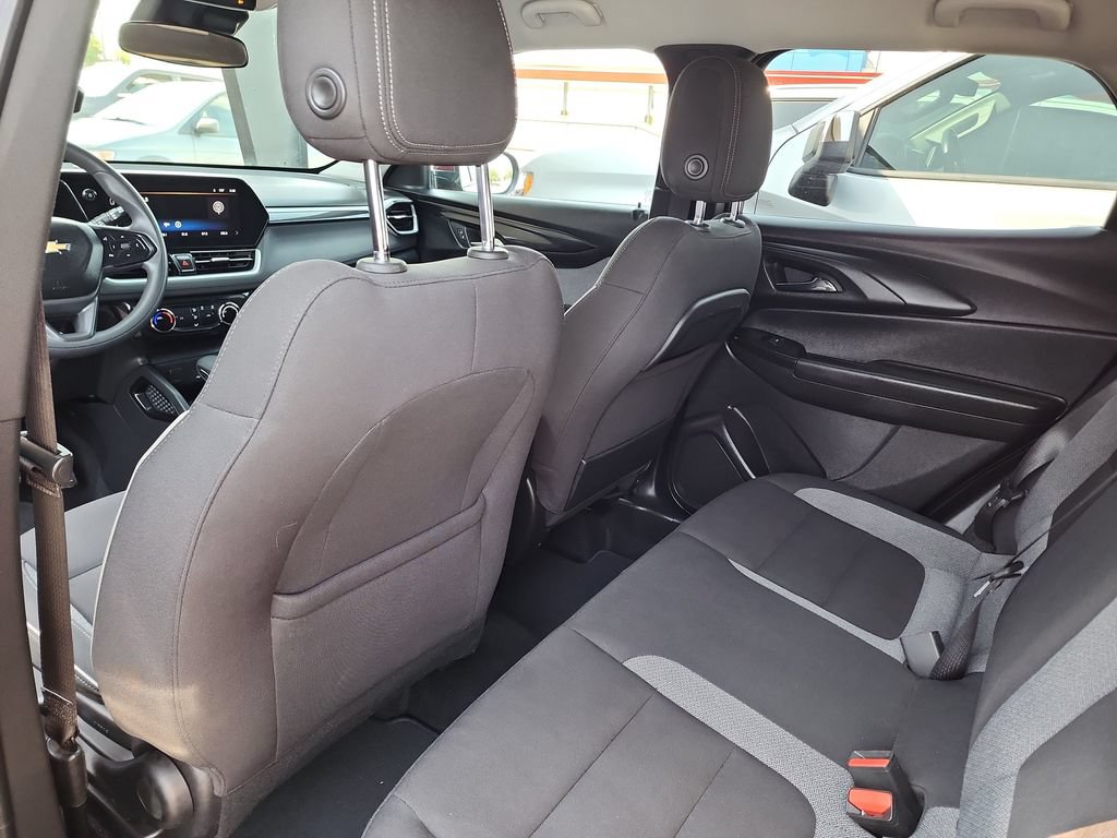 Used 2025 Chevrolet TrailBlazer LT AWD/4WD image 37
