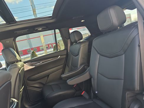 Used 2024 Cadillac XT6 Sport w/ LPO, Onyx Lite Package image 13